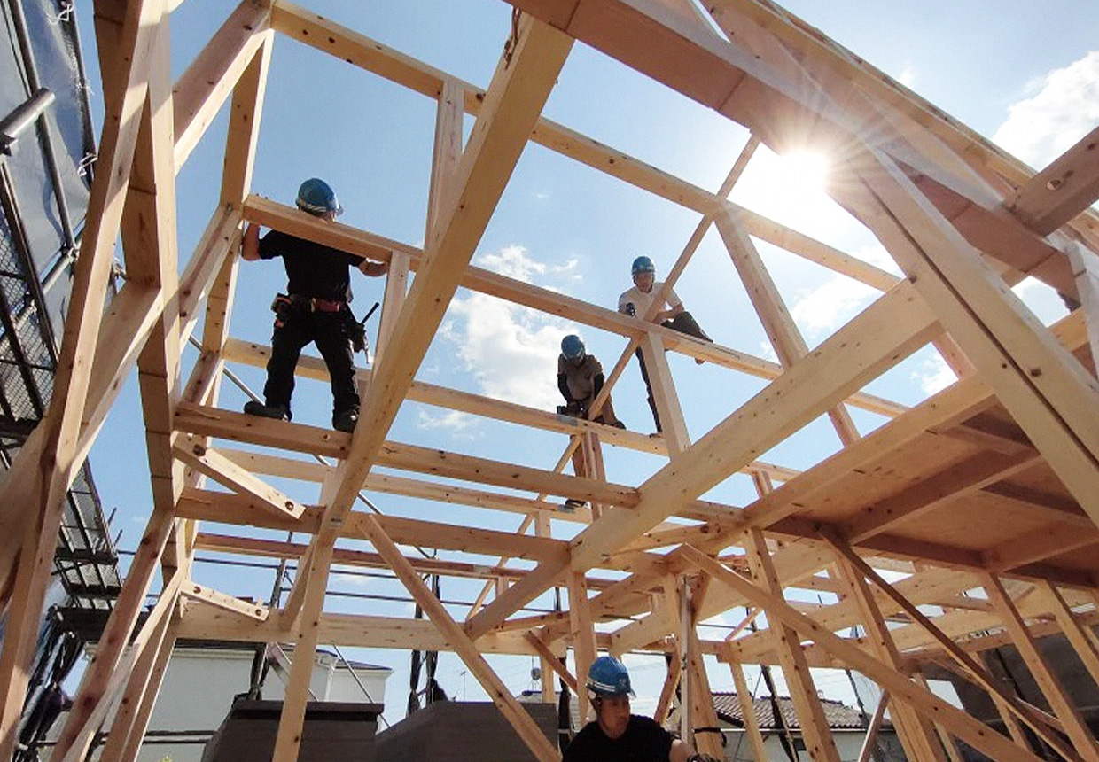 良い家は、⼈の判断で完成する